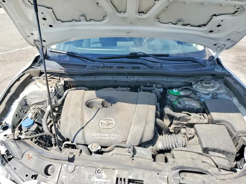 2015 MAZDA 3 SV  