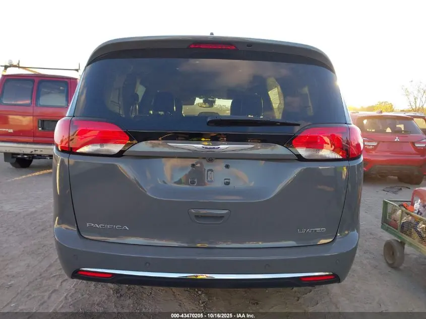 2020 CHRYSLER PACIFICA LIMITED
