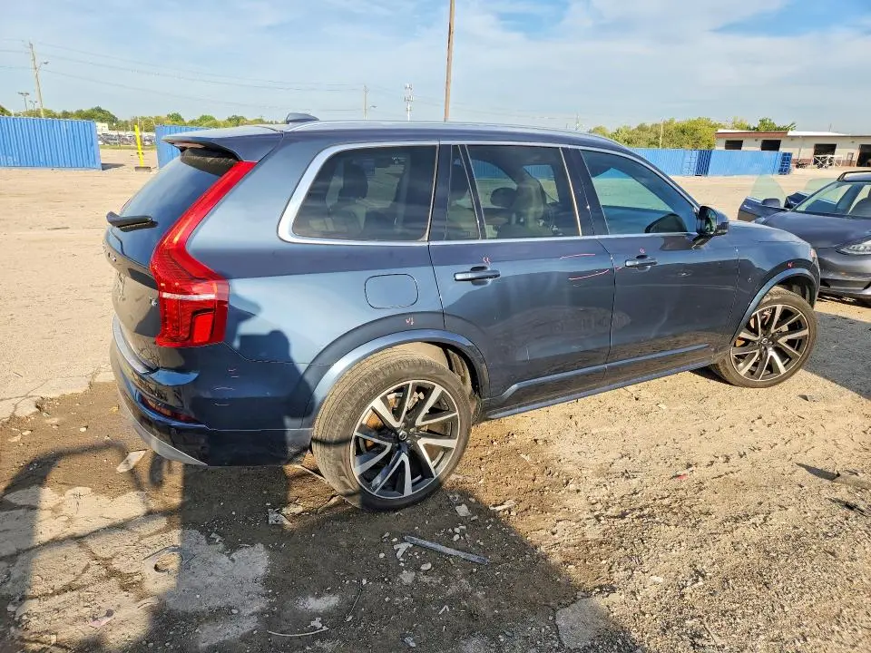 2022 VOLVO XC90 T6 MOMENTUM  