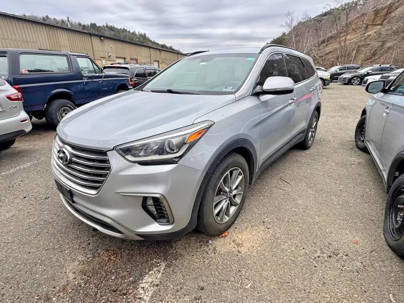 2017 HYUNDAI SANTA FE SE  