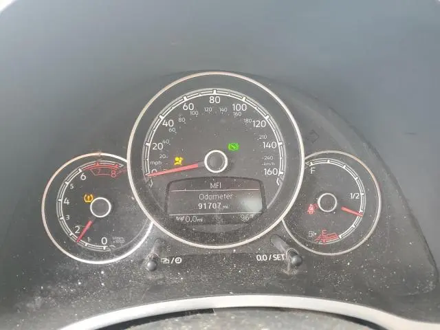 2018 VOLKSWAGEN BEETLE SE  