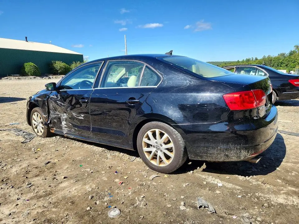 2013 VOLKSWAGEN JETTA SE  