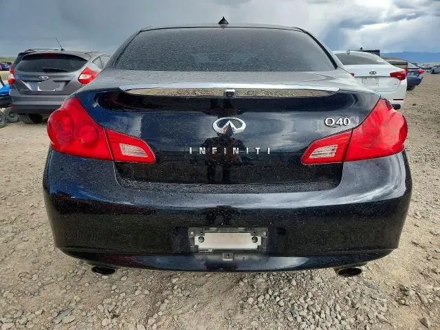 2015 INFINITI Q40 BASE  