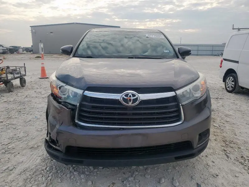 2016 TOYOTA HIGHLANDER LE  