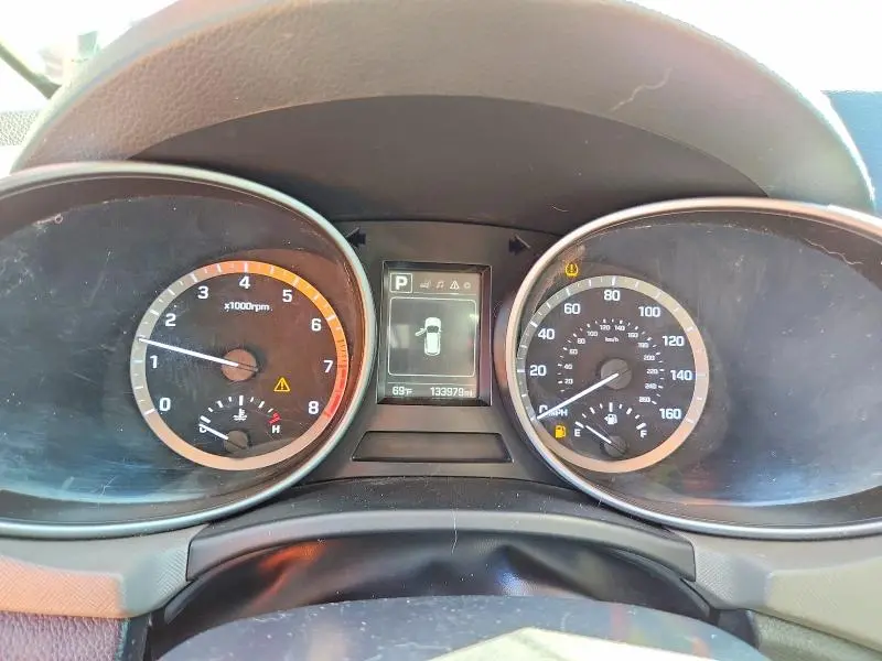 2017 HYUNDAI SANTA FE SE  