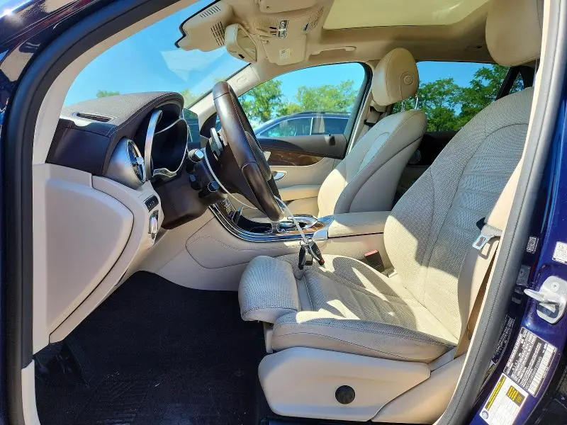 2017 MERCEDES-BENZ GLC 300 4MATIC  