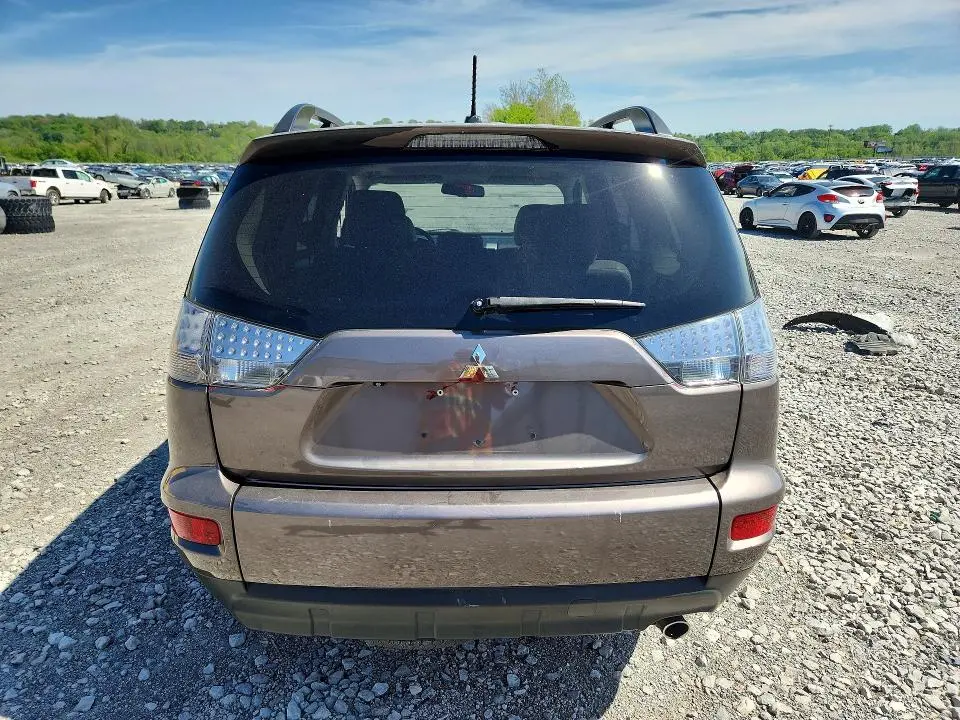 2012 MITSUBISHI OUTLANDER SE  