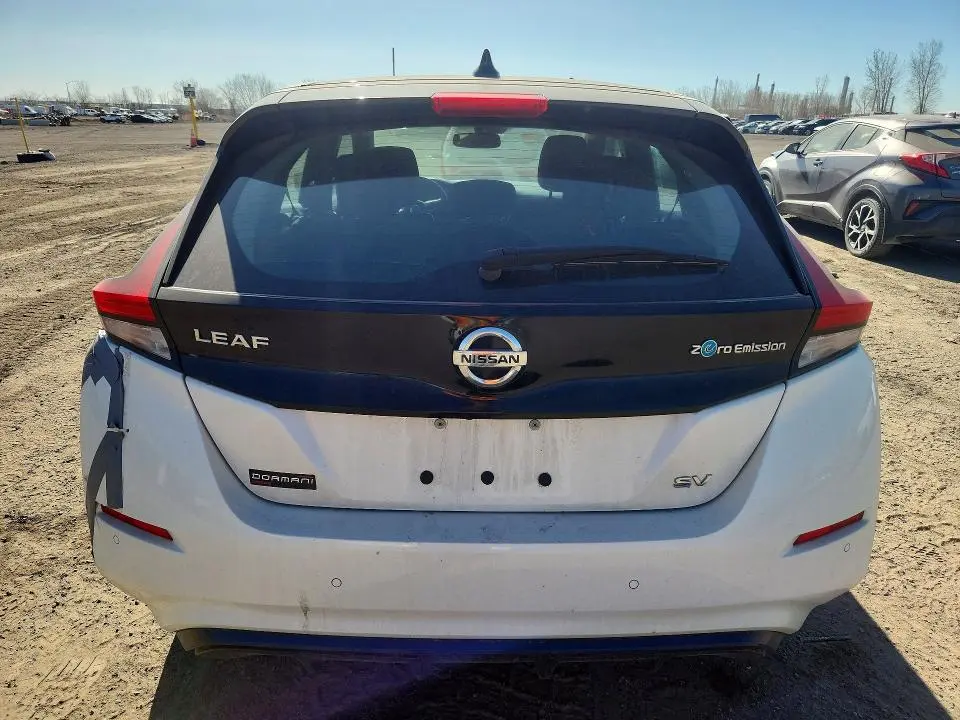 2022 NISSAN LEAF SV  