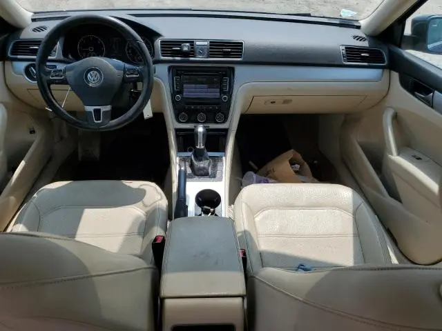 2013 VOLKSWAGEN PASSAT SE  