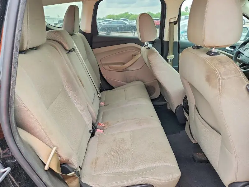 2017 FORD ESCAPE SE  