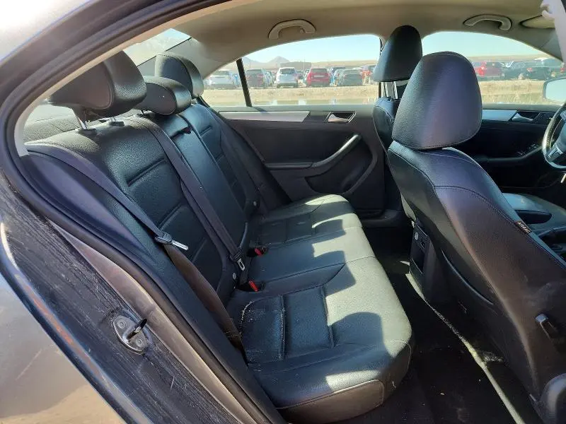 2014 VOLKSWAGEN JETTA SE  