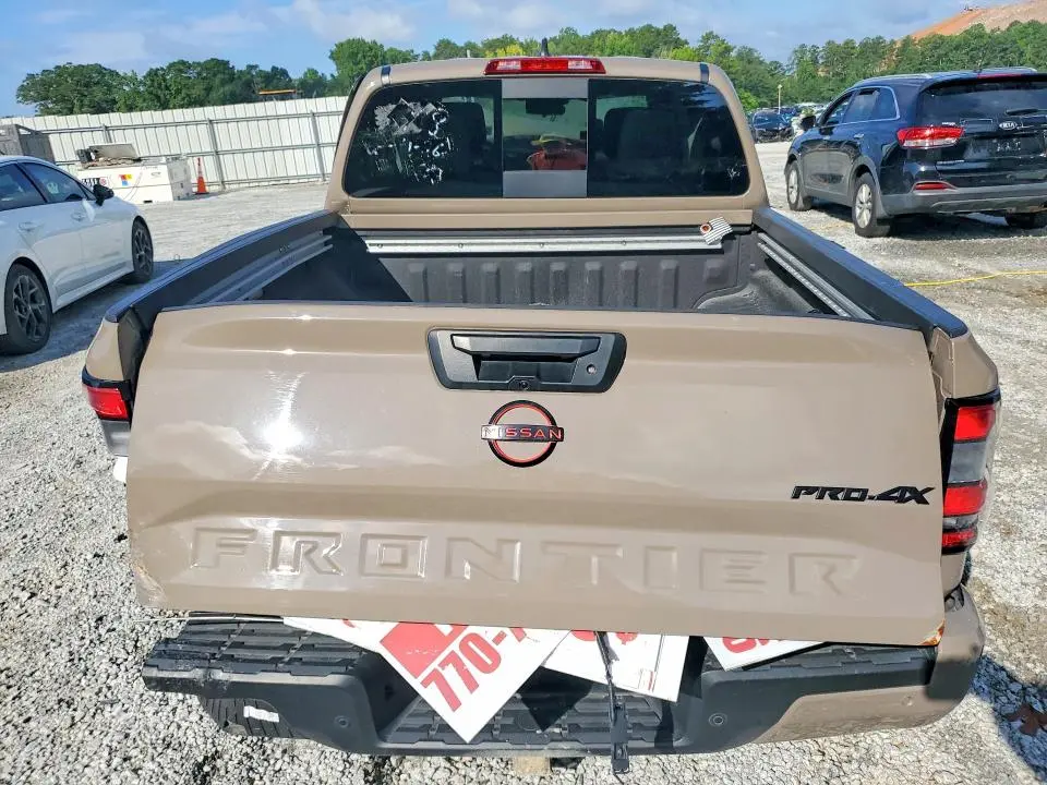 2024 NISSAN FRONTIER PRO-4X  
