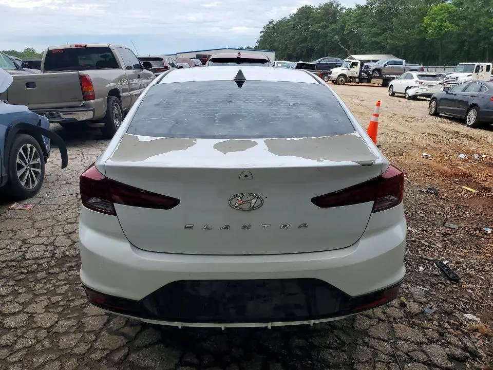 2019 HYUNDAI ELANTRA SEL  