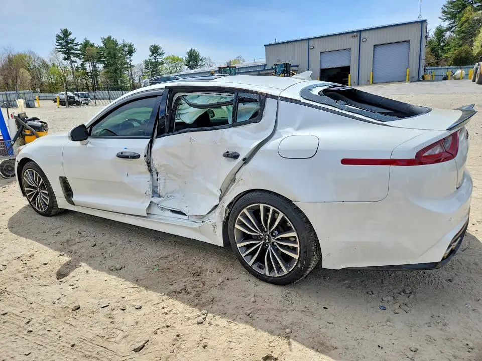 2019 KIA STINGER PREMIUM  