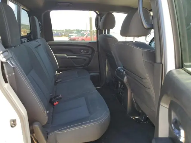 2019 NISSAN TITAN SV  