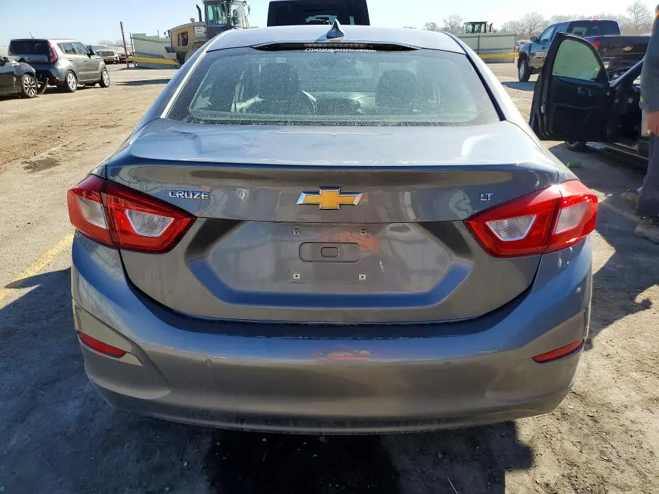 2019 CHEVROLET CRUZE LT  