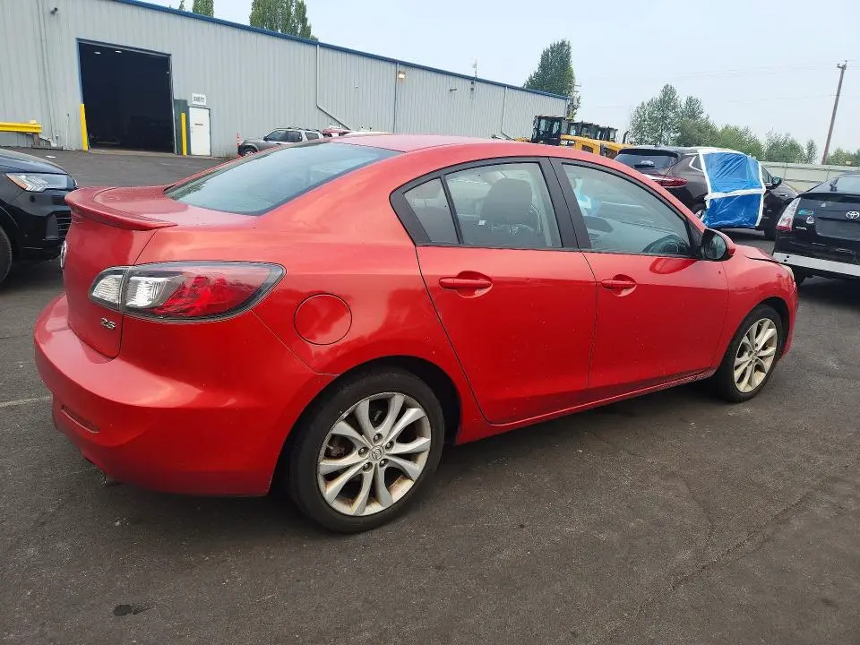 2011 MAZDA 3 S  