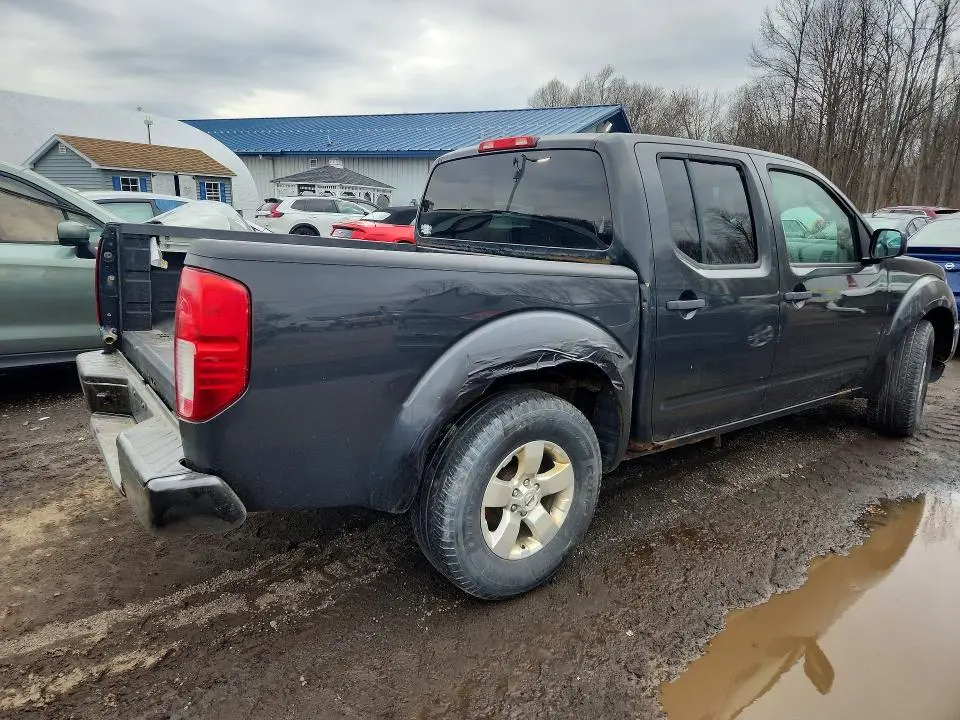 2010 NISSAN FRONTIER SE V6  