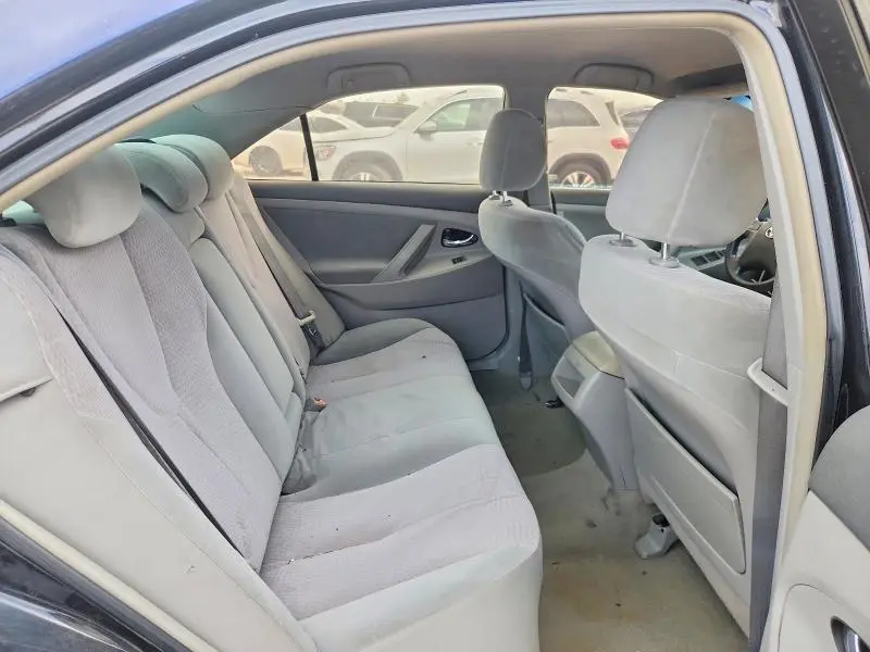 2010 TOYOTA CAMRY LE  