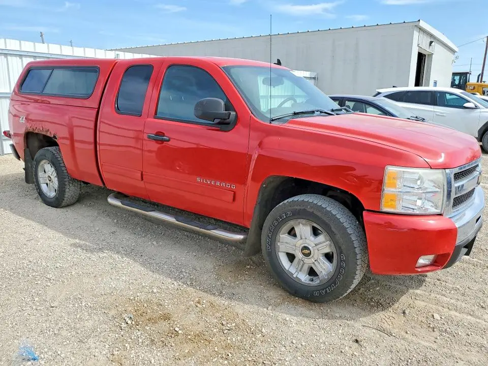 2011 CHEVROLET SILVERADO K1500 LT  