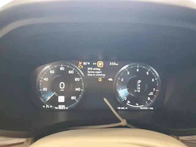 2018 VOLVO XC60 T5  