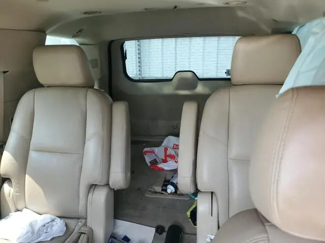 2011 CADILLAC ESCALADE LUXURY  