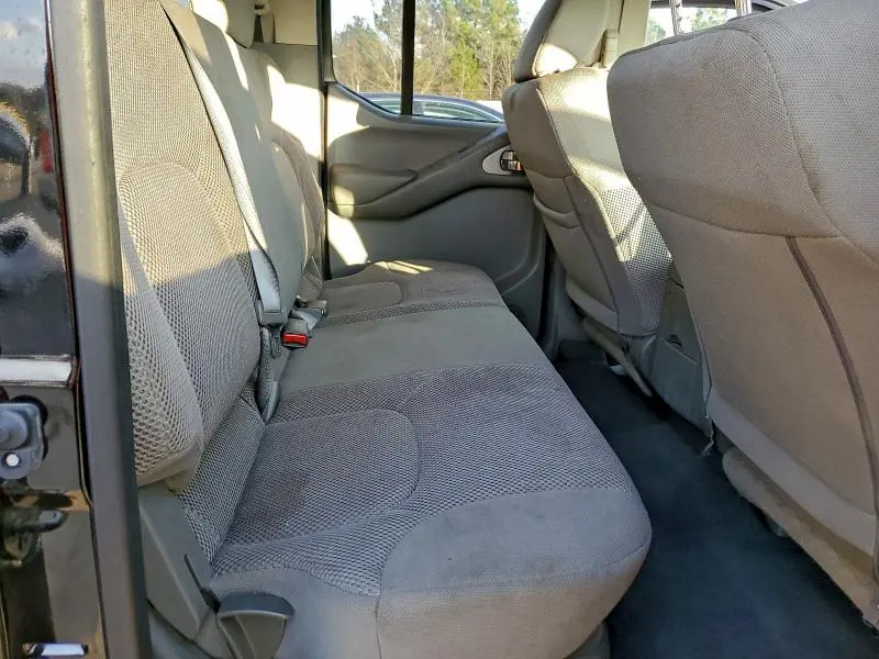 2020 NISSAN FRONTIER S  