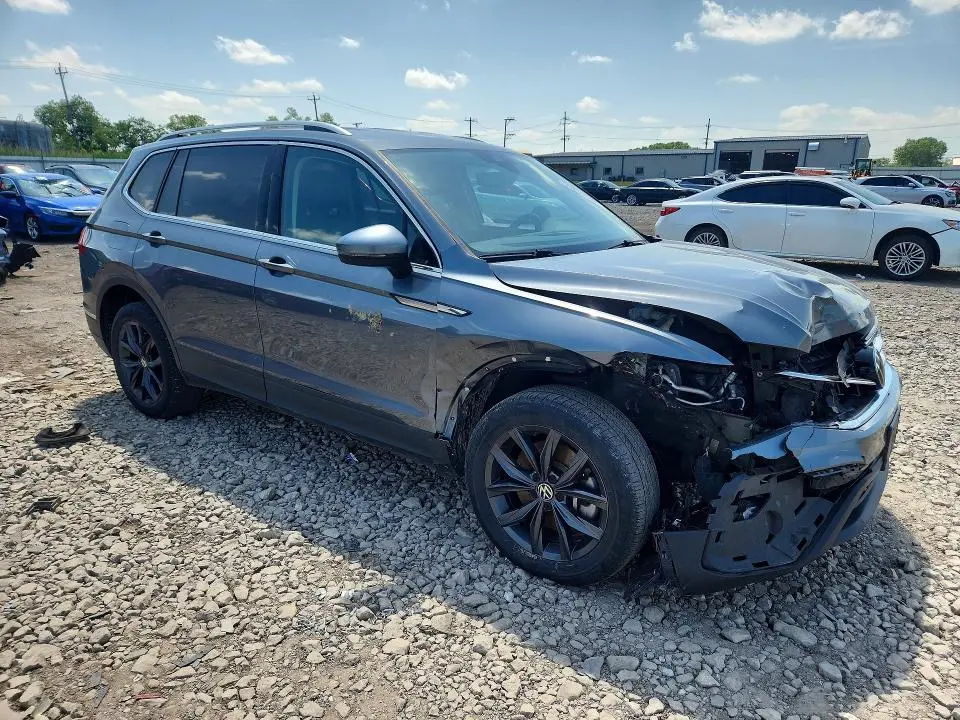 2022 VOLKSWAGEN TIGUAN SE  