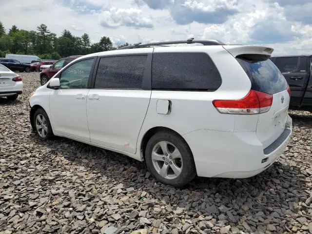 2011 TOYOTA SIENNA LE  