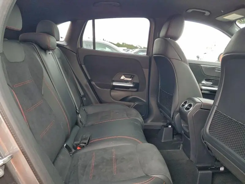 2022 MERCEDES-BENZ GLA 250  