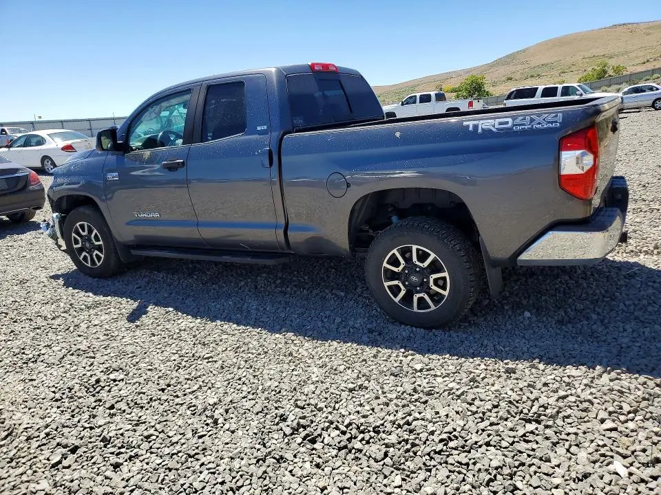 2017 TOYOTA TUNDRA SR5  