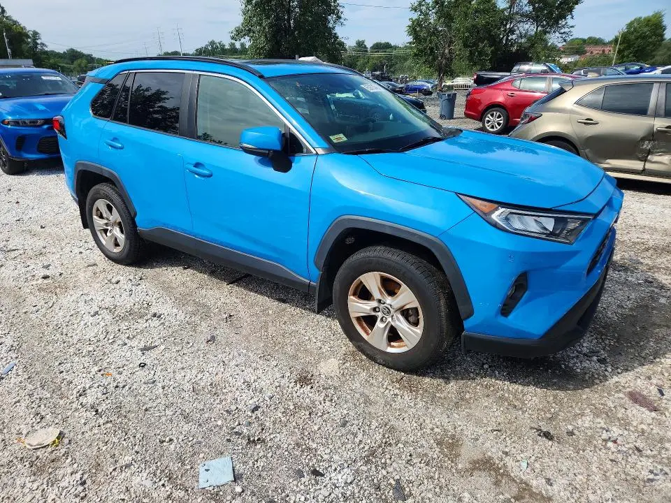2019 TOYOTA RAV4 XLE  