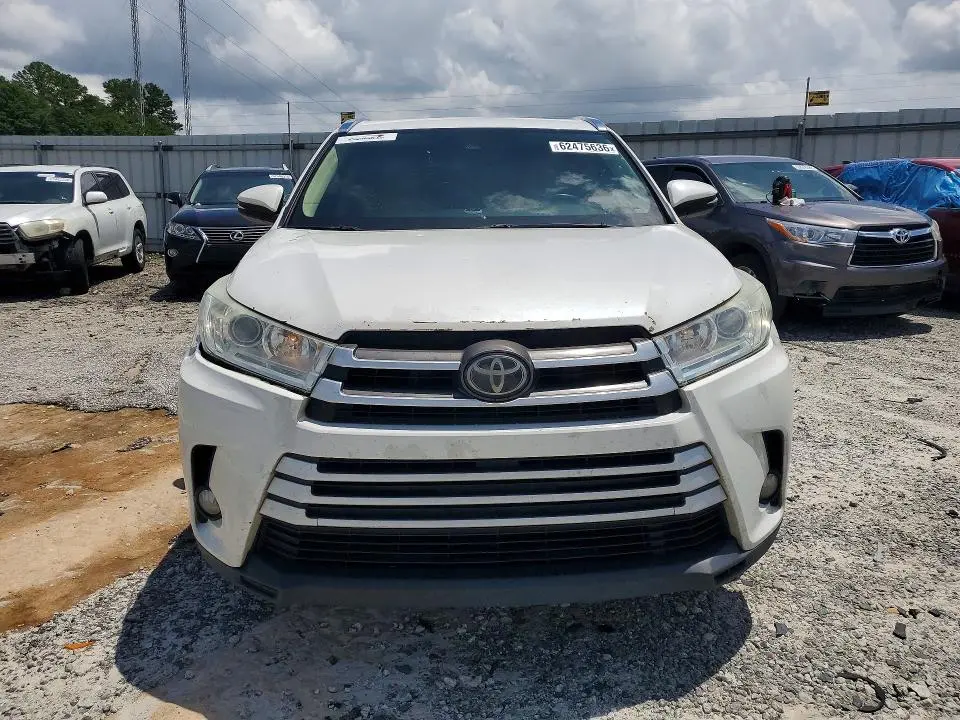2017 TOYOTA HIGHLANDER XLE  