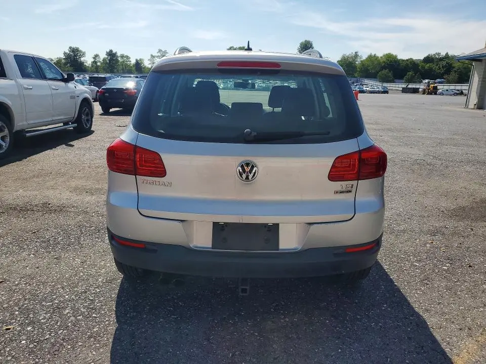 2016 VOLKSWAGEN TIGUAN S  