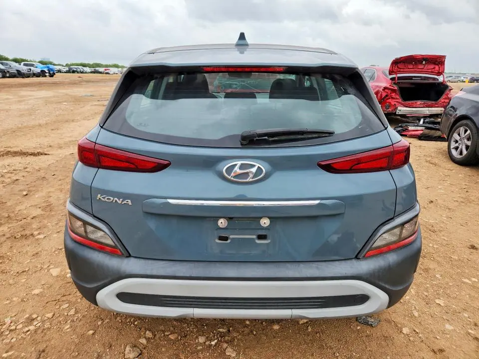 2022 HYUNDAI KONA SE  