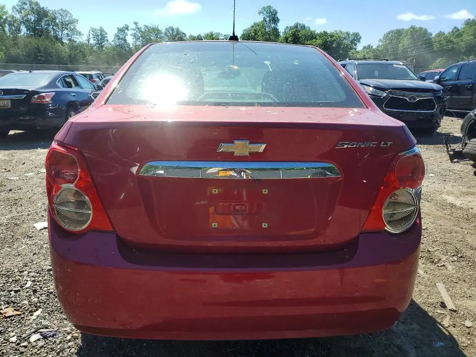 2016 CHEVROLET SONIC LT  