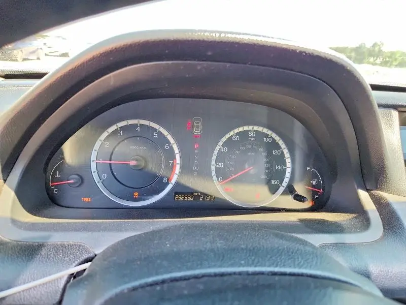 2011 HONDA ACCORD SE  