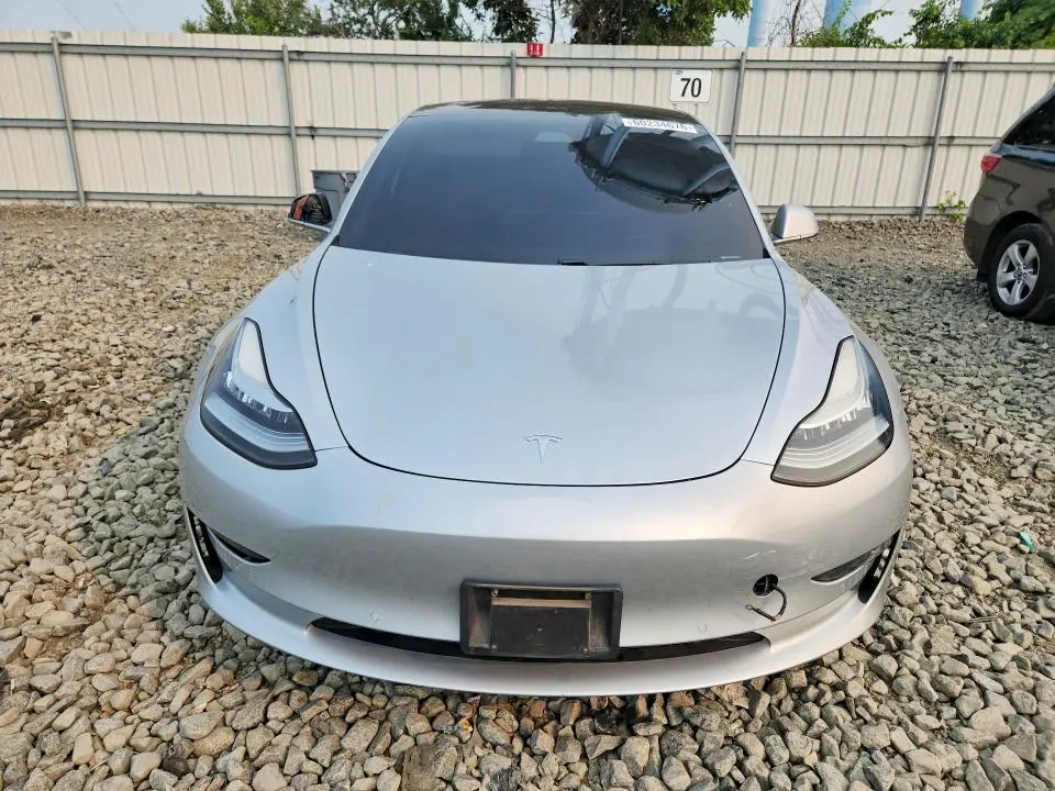 2018 TESLA MODEL 3   