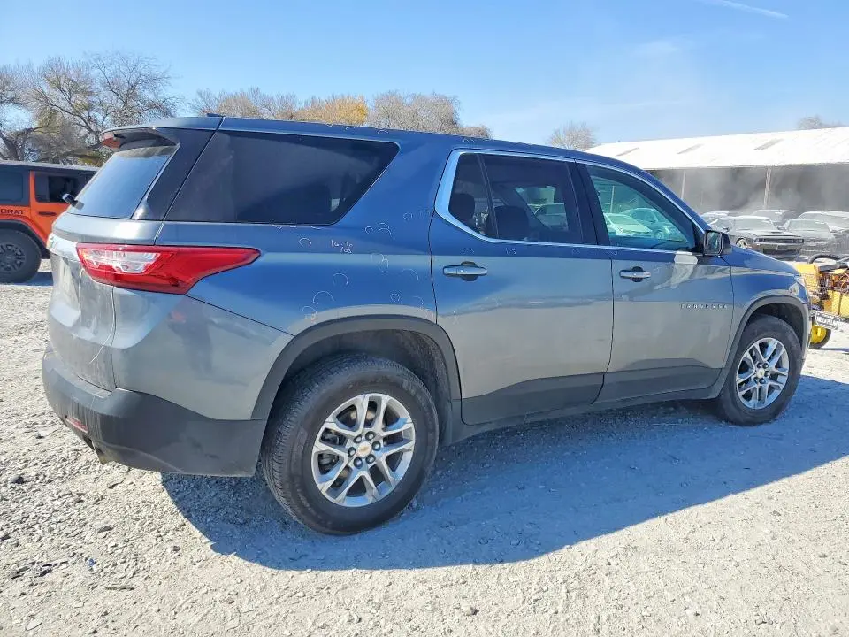 2021 CHEVROLET TRAVERSE LS  
