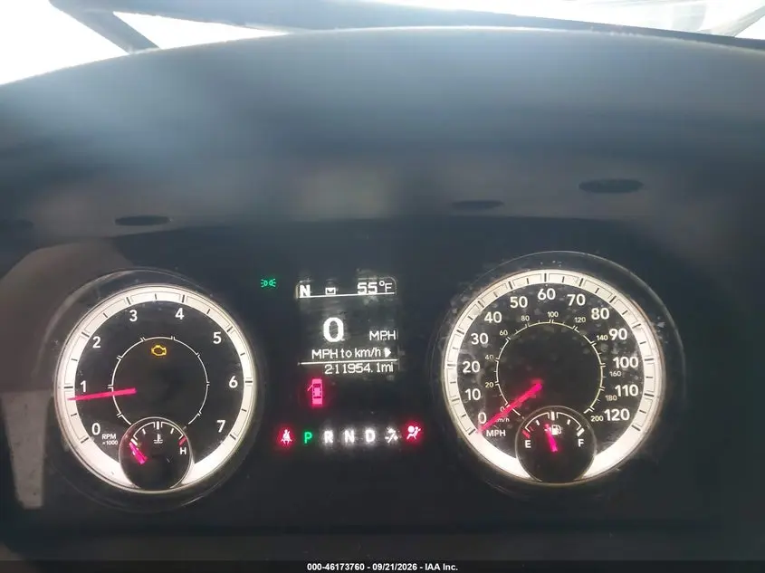 2016 RAM 1500 SLT