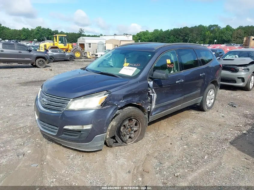 2013 CHEVROLET TRAVERSE LS
