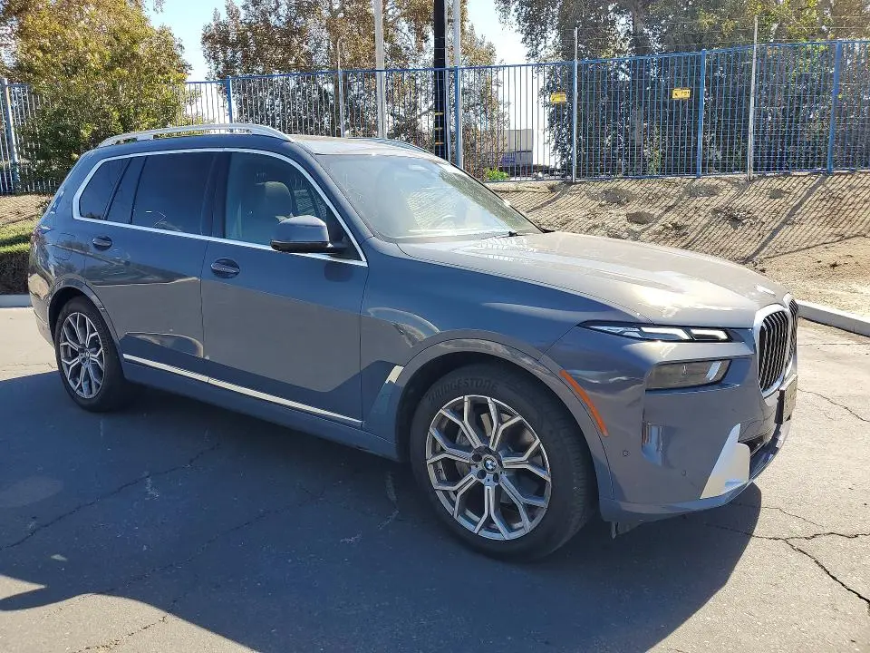 2025 BMW X7 XDRIVE40I  