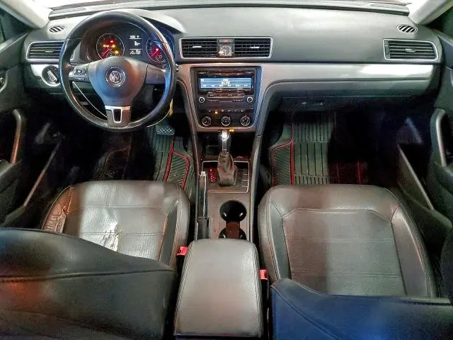 2015 VOLKSWAGEN PASSAT S  