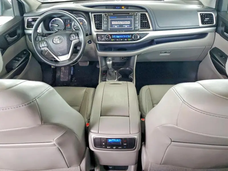 2016 TOYOTA HIGHLANDER XLE  