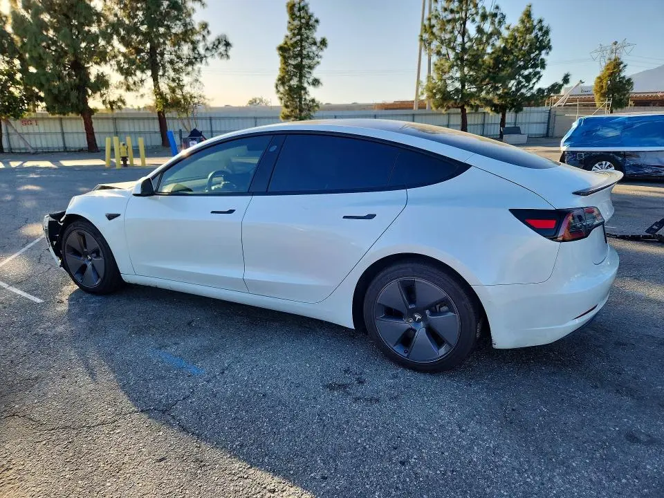 2021 TESLA MODEL 3   