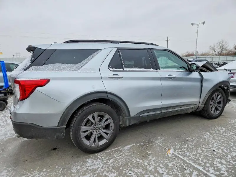 2022 FORD EXPLORER XLT  