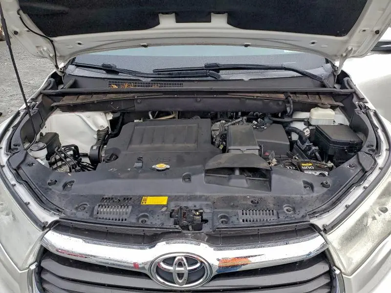 2014 TOYOTA HIGHLANDER XLE  