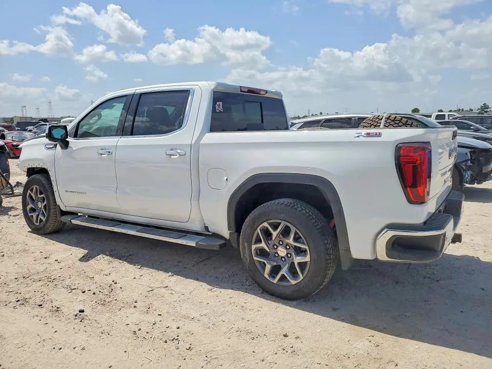2026 GMC SIERRA K1500 SLT  