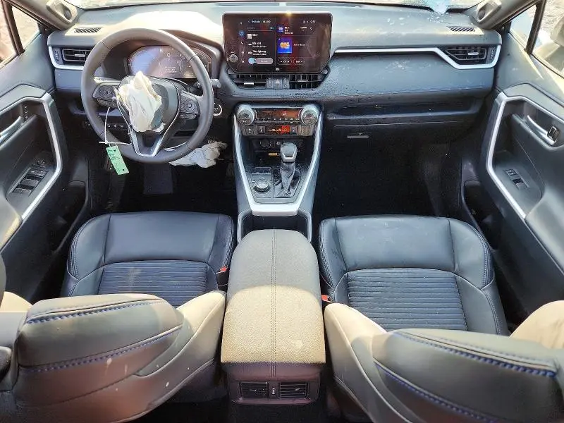 2025 TOYOTA RAV4 XSE  