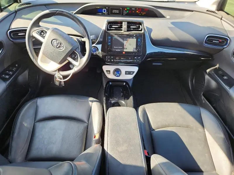 2017 TOYOTA PRIUS   